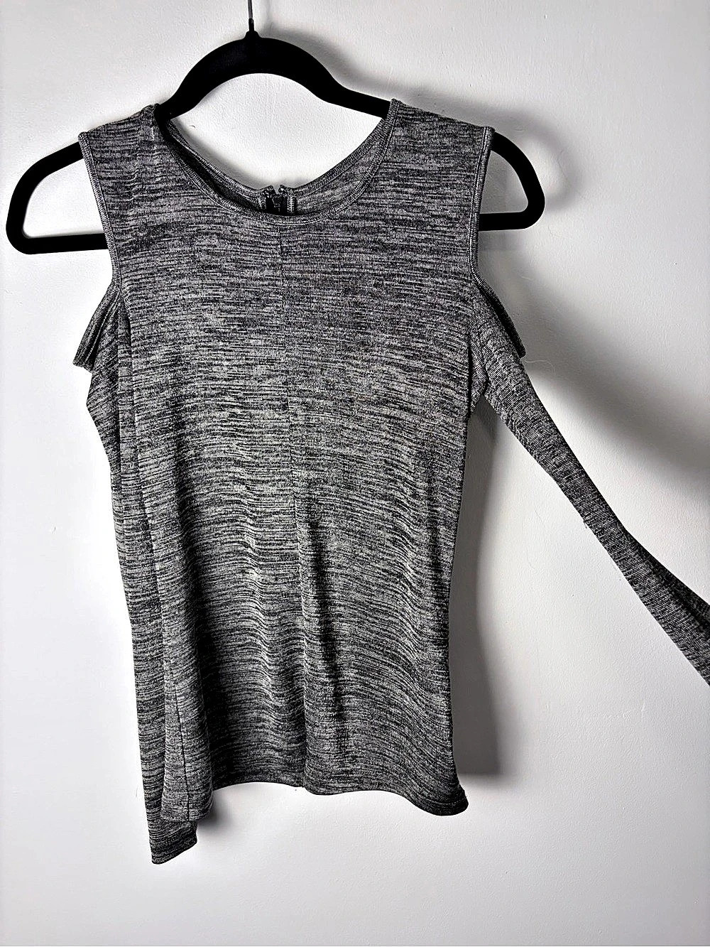 Rag & Bone Gray Cold Shoulder Long Sleeve Top — XS